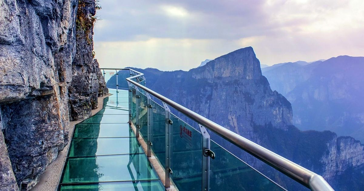 PUente de cristal más largo del mundo, en China